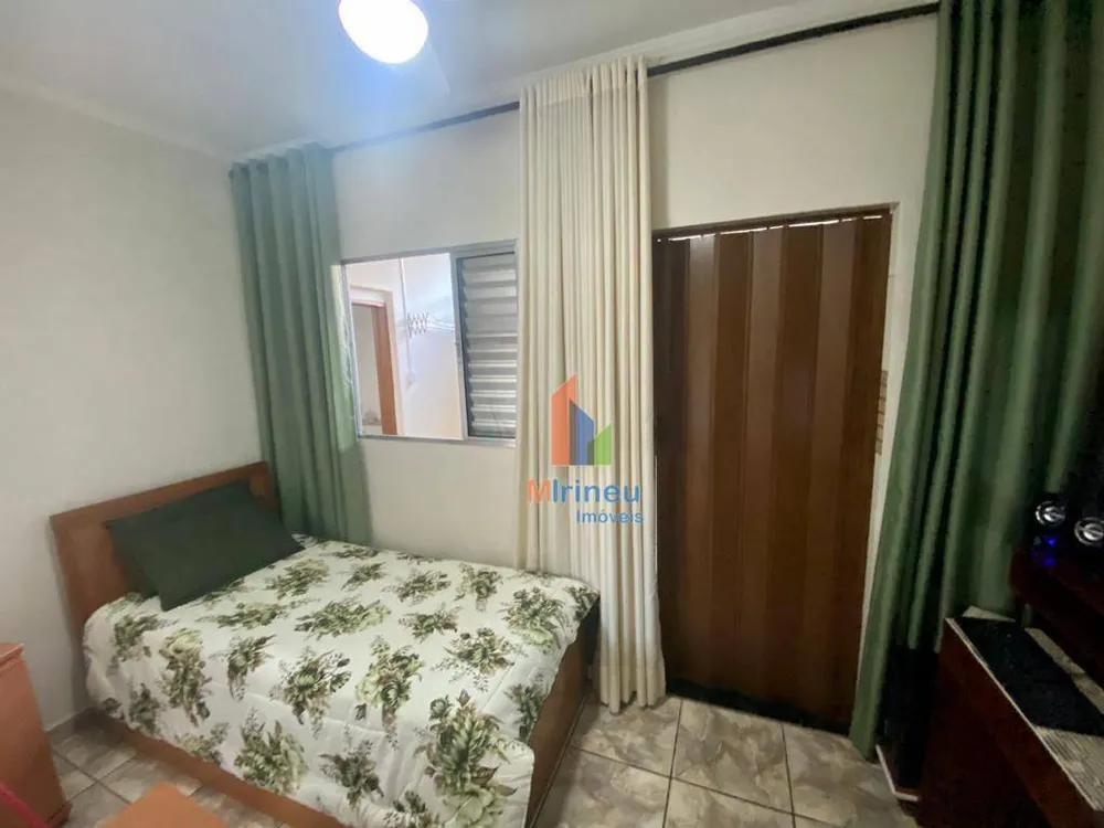 Casa, 3 quartos, 162 m² - Foto 2