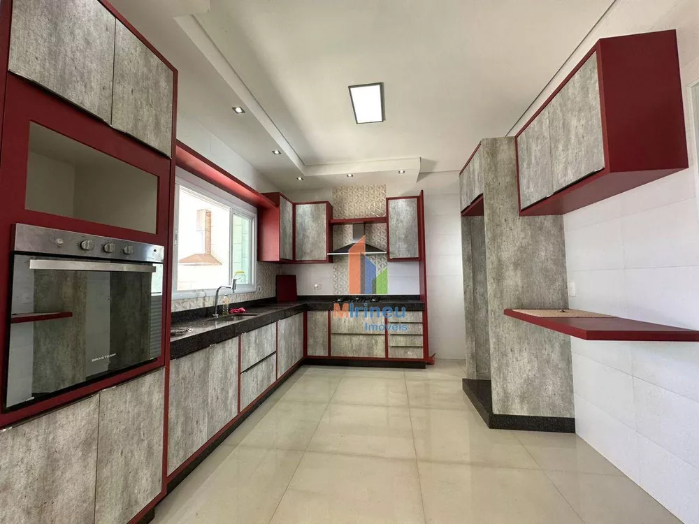 Casa de Condomínio à venda com 3 quartos, 227m² - Foto 4