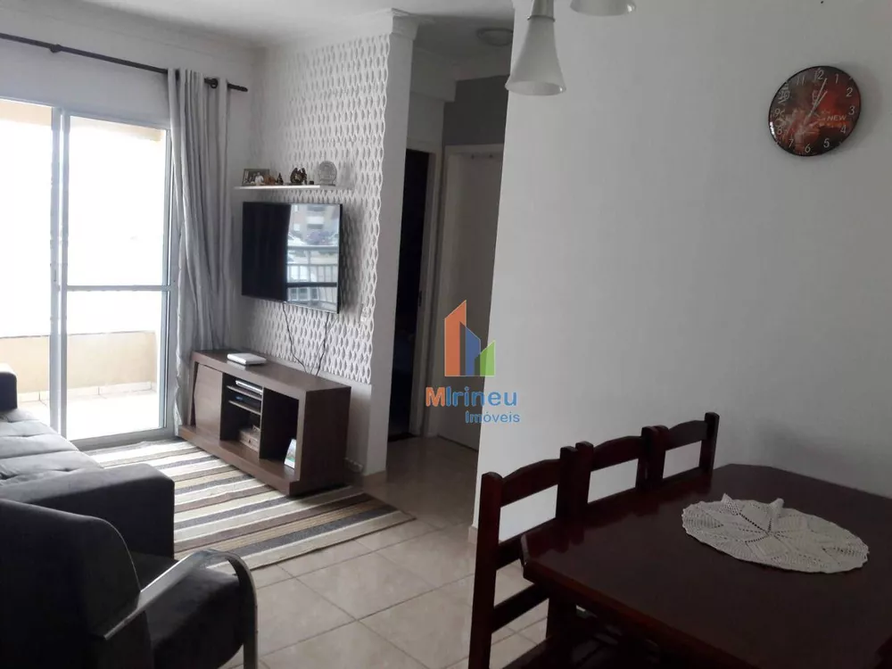 Apartamento à venda com 2 quartos, 56m² - Foto 1