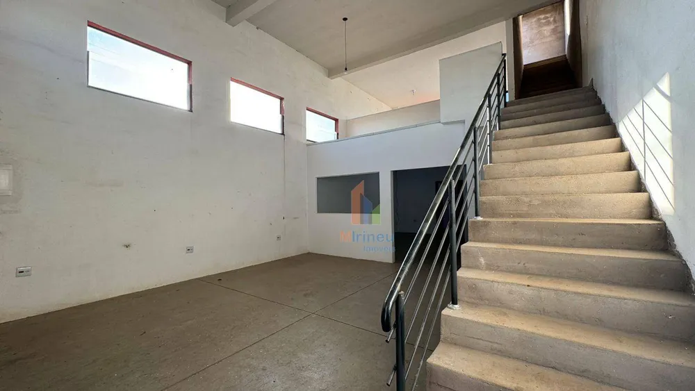 Loja-Salão, 131 m² - Foto 1