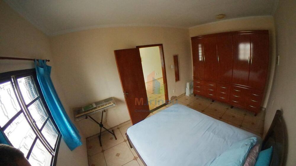 Casa à venda com 2 quartos, 200m² - Foto 4