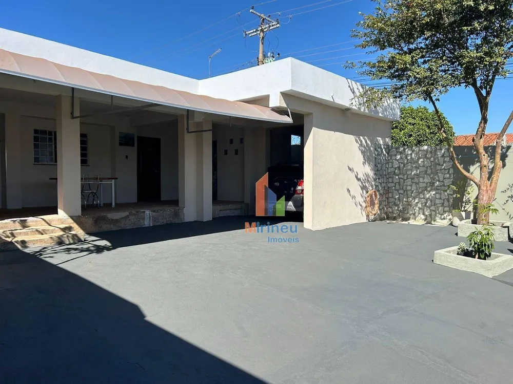 Casa, 3 quartos, 177 m² - Foto 2