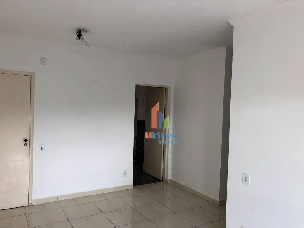 Apartamento, 3 quartos, 72 m² - Foto 2