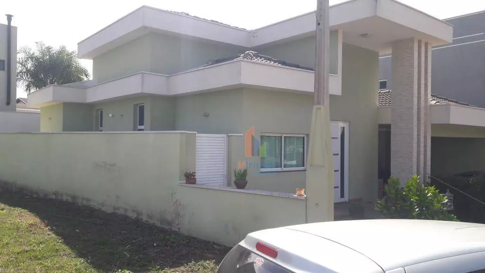 Casa de Condomínio à venda com 3 quartos, 250m² - Foto 1