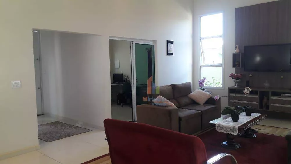 Casa de Condomínio à venda com 3 quartos, 250m² - Foto 3