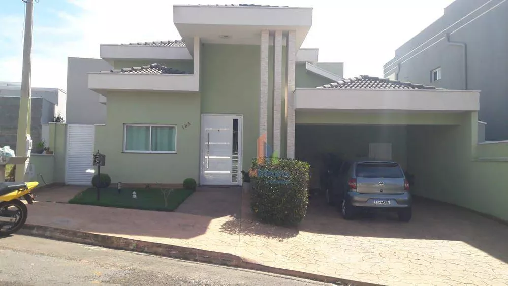 Casa de Condomínio à venda com 3 quartos, 250m² - Foto 2