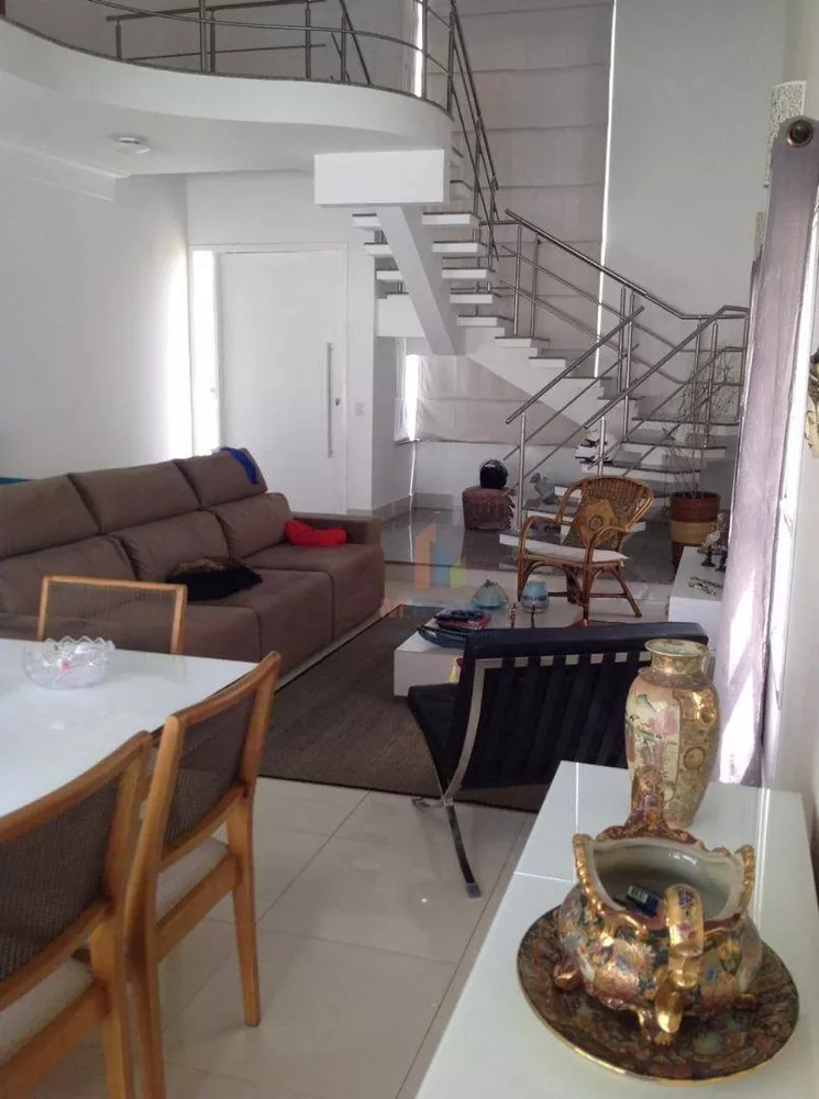 Casa de Condomínio à venda com 3 quartos, 300m² - Foto 6