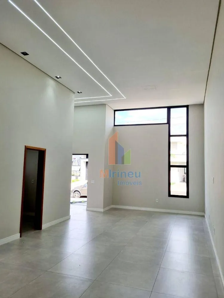 Casa, 3 quartos, 220 m² - Foto 1