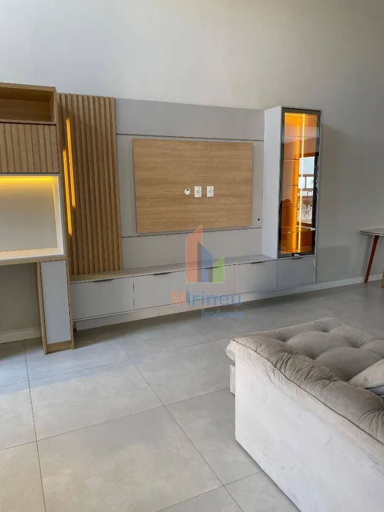 Casa, 3 quartos, 220 m² - Foto 4