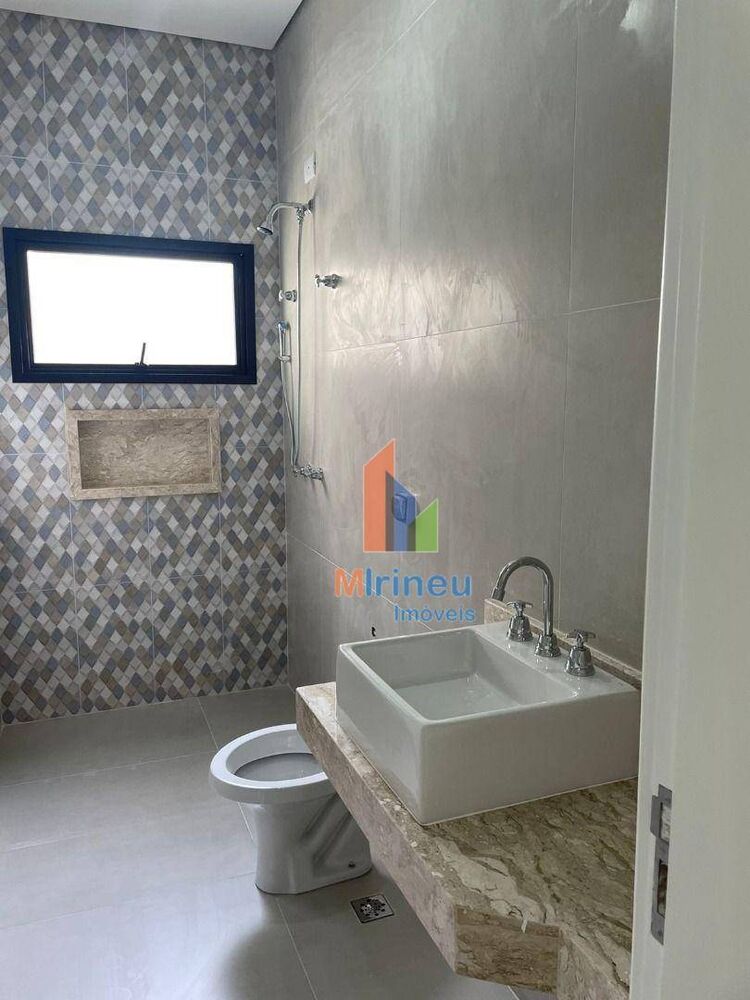 Casa de Condomínio à venda com 3 quartos, 182m² - Foto 2