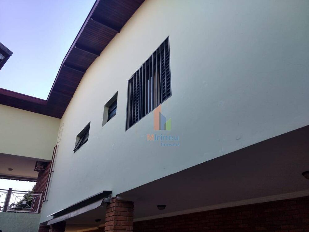 Casa, 4 quartos, 276 m² - Foto 2