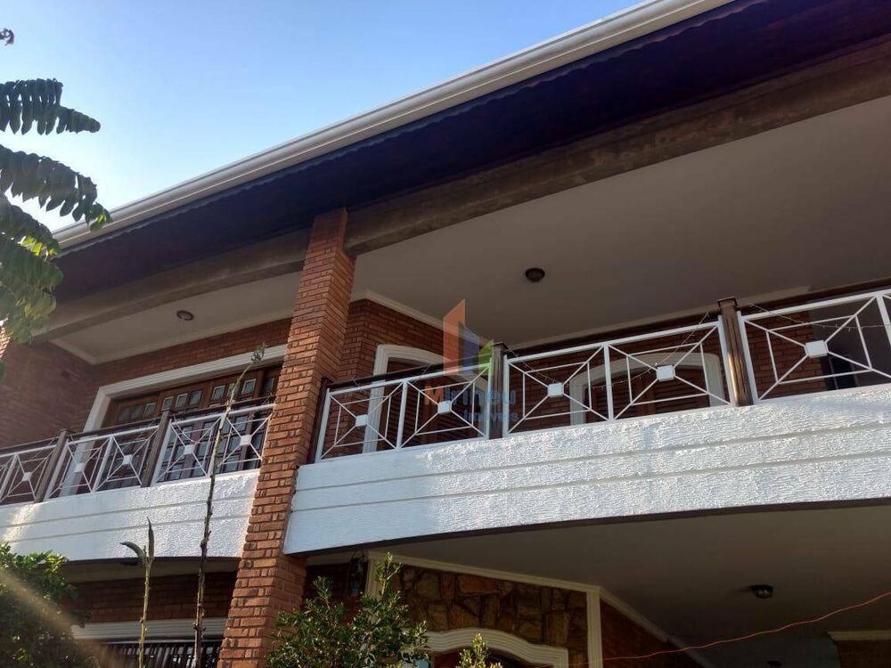 Casa, 4 quartos, 276 m² - Foto 1