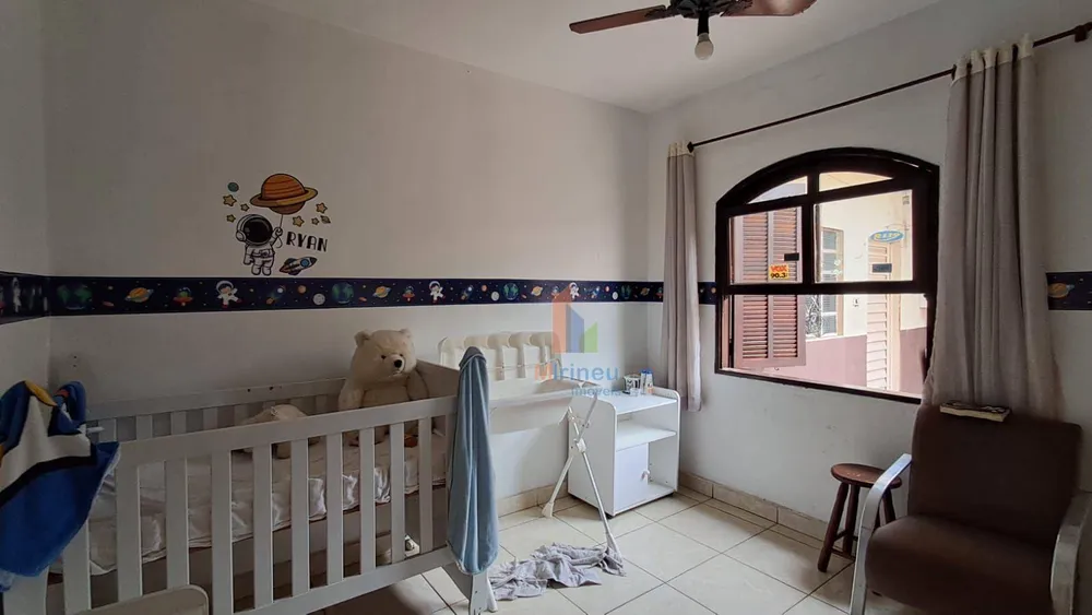 Casa, 3 quartos, 200 m² - Foto 3