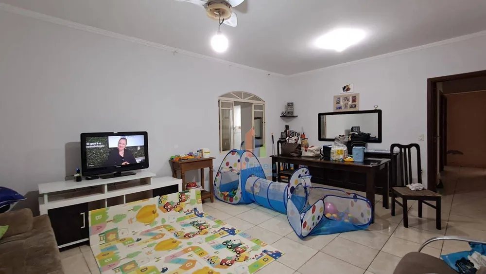 Casa, 3 quartos, 200 m² - Foto 8