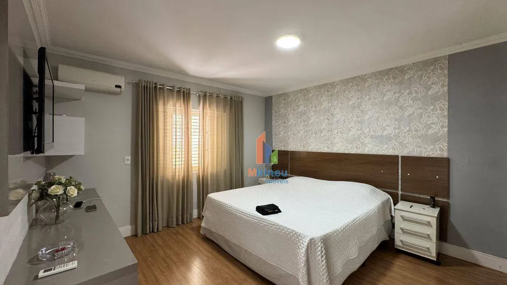 Casa, 3 quartos, 250 m² - Foto 5