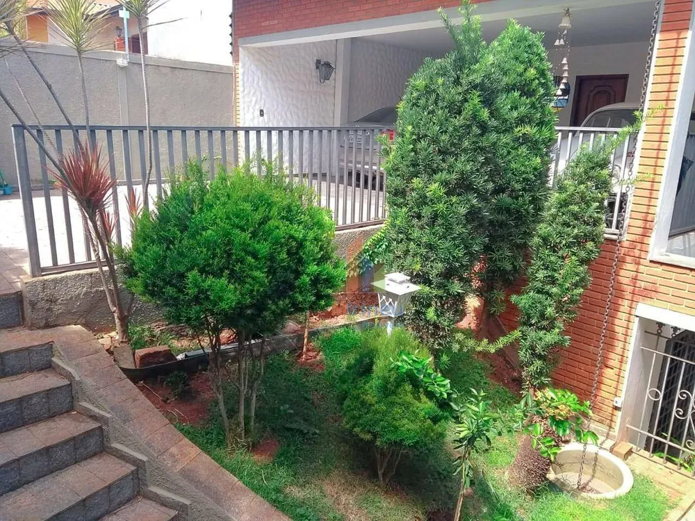 Casa, 5 quartos, 437 m² - Foto 1