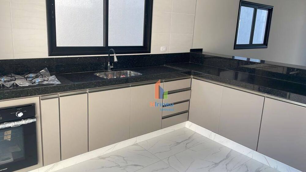 Casa, 3 quartos, 180 m² - Foto 1