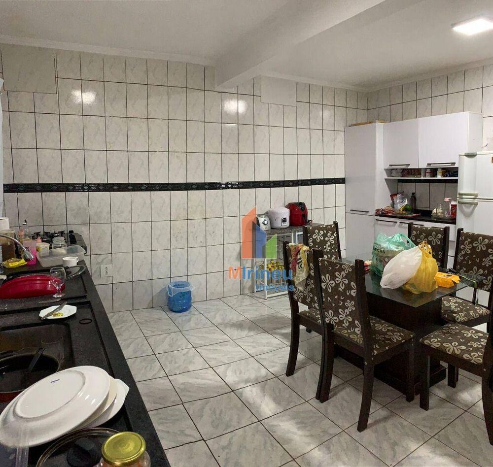 Casa, 3 quartos, 220 m² - Foto 8