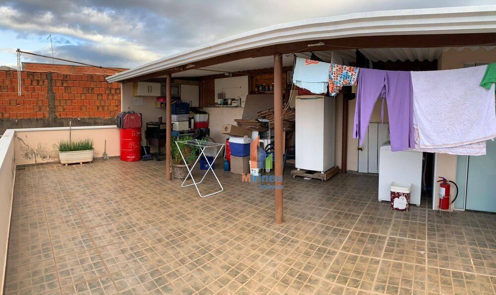 Casa, 3 quartos, 220 m² - Foto 1
