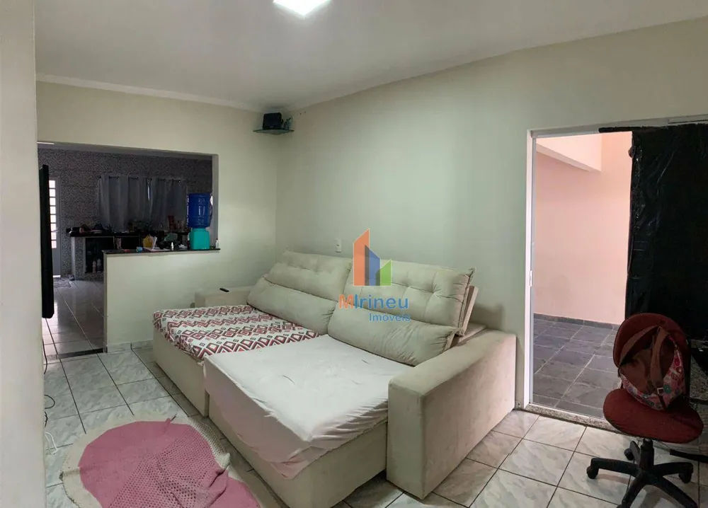 Casa, 3 quartos, 220 m² - Foto 1