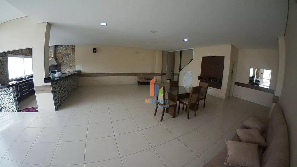 Casa à venda com 3 quartos, 240m² - Foto 4