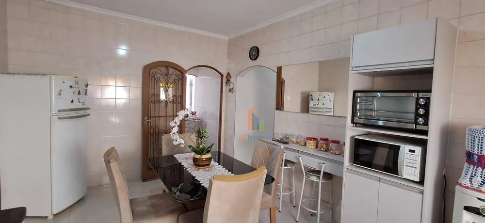Casa, 4 quartos, 218 m² - Foto 4