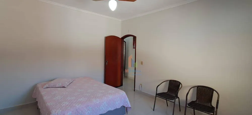 Casa, 4 quartos, 218 m² - Foto 3