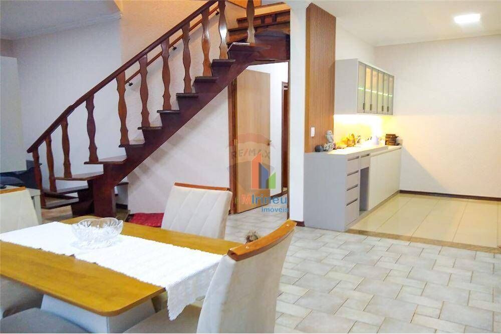 Sobrado, 5 quartos, 290 m² - Foto 2