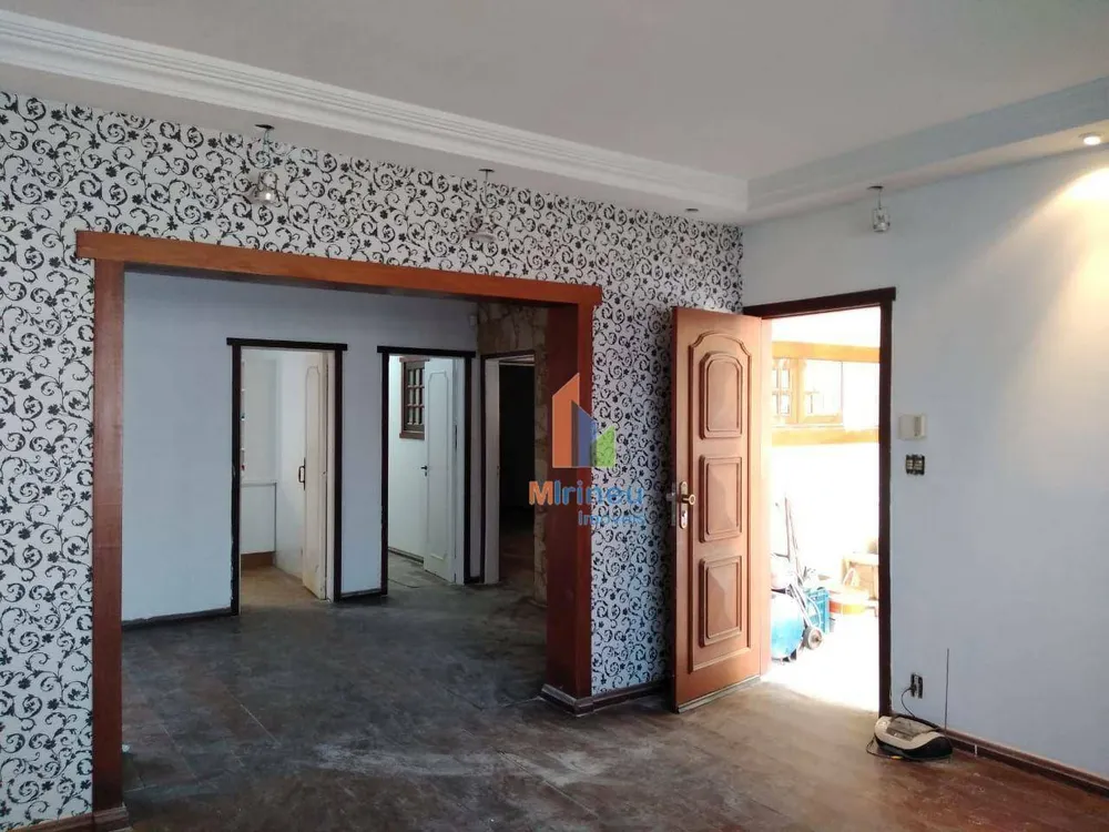 Casa, 4 quartos, 169 m² - Foto 1