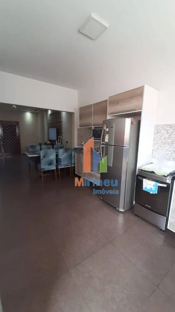 Casa, 2 quartos, 180 m² - Foto 3