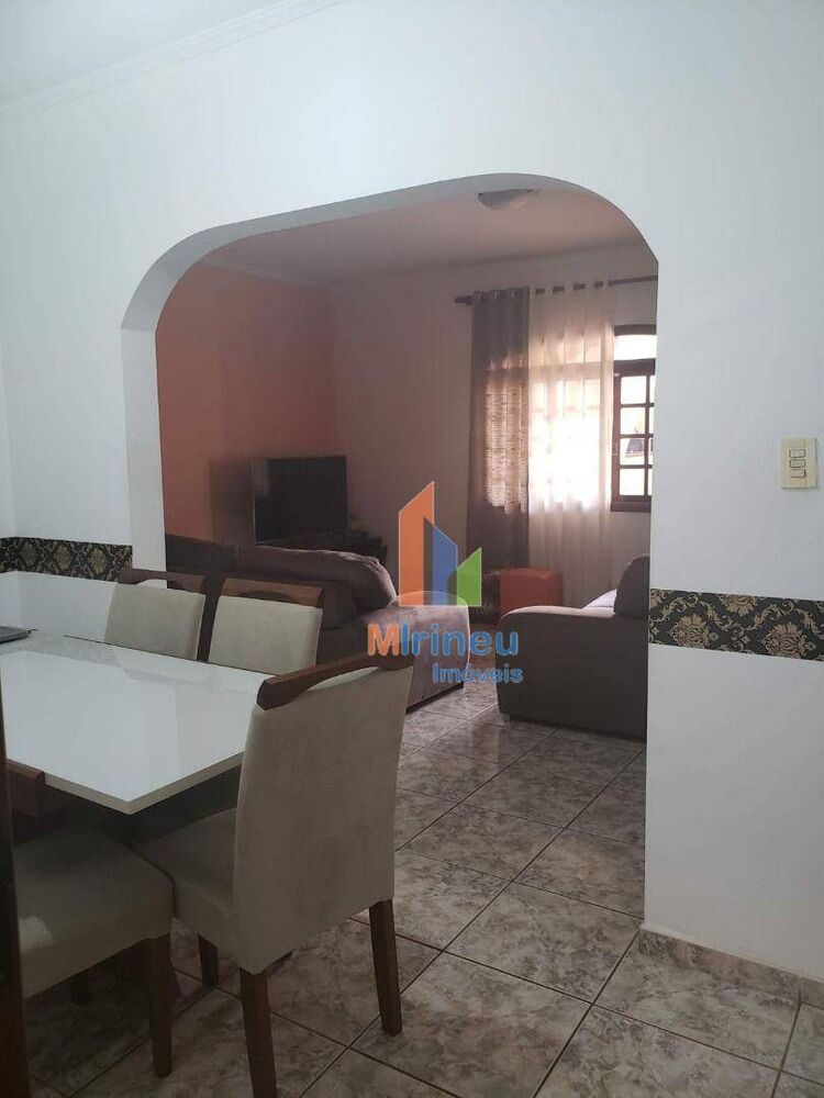 Casa, 3 quartos, 142 m² - Foto 1
