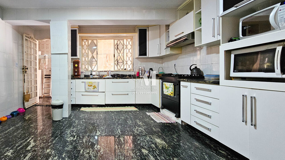 Casa, 4 quartos, 300 m² - Foto 1