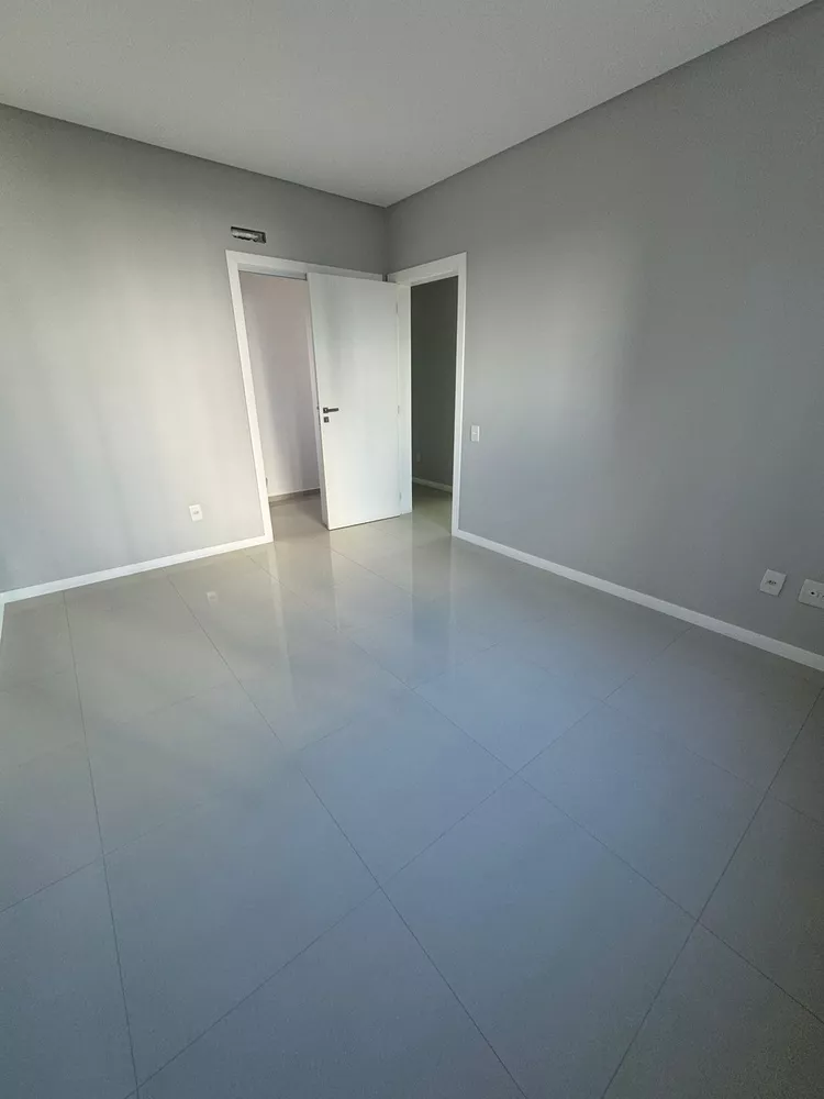 Apartamento, 3 quartos, 168 m² - Foto 1