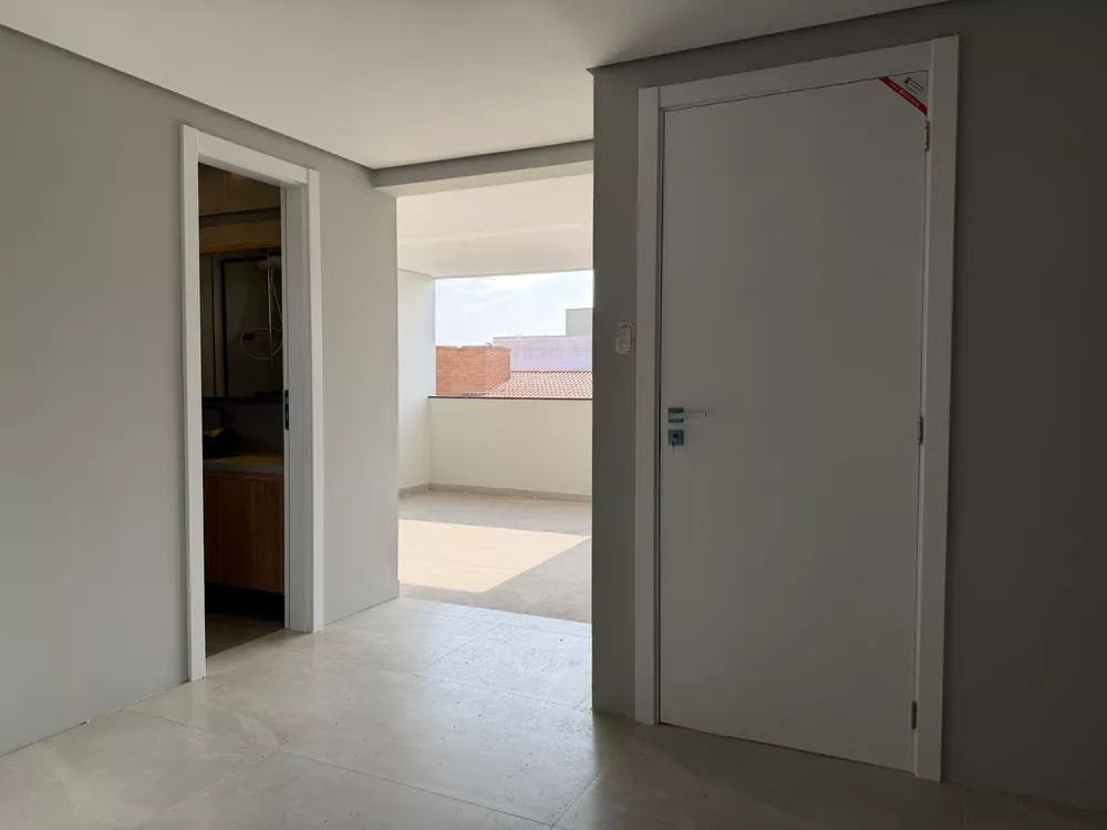 Casa, 3 quartos, 200 m² - Foto 1