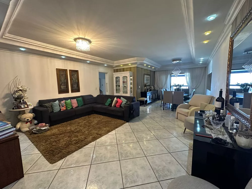 Apartamento, 3 quartos, 230 m² - Foto 2