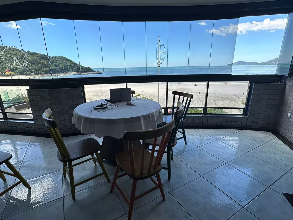 Apartamento, 3 quartos, 230 m² - Foto 1