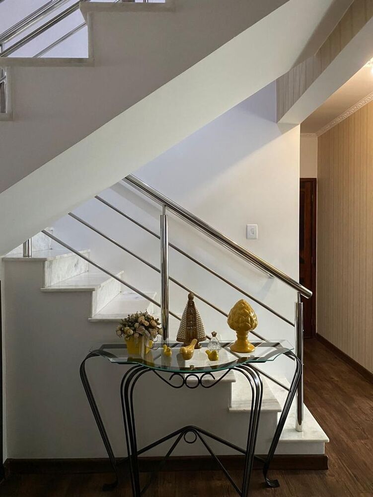 Sobrado à venda com 4 quartos, 470m² - Foto 2