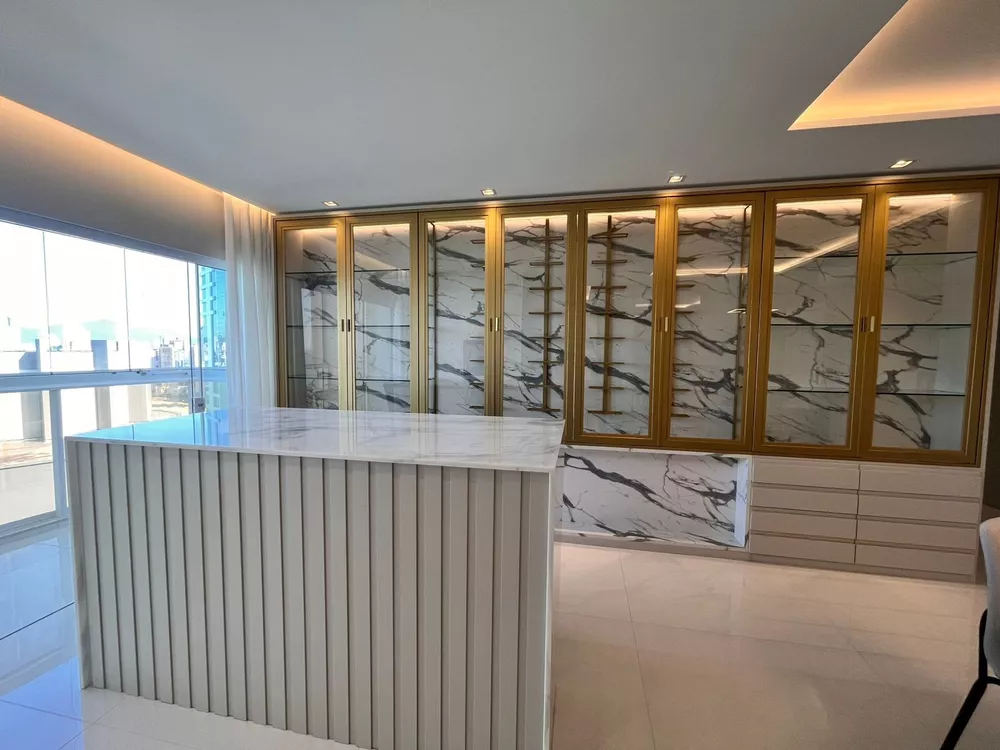 Apartamento, 4 quartos, 191 m² - Foto 2