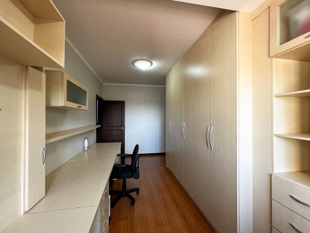 Sobrado à venda com 4 quartos, 328m² - Foto 2