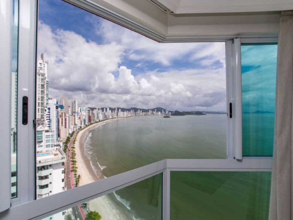 Cobertura à venda com 4 quartos, 580m² - Foto 1