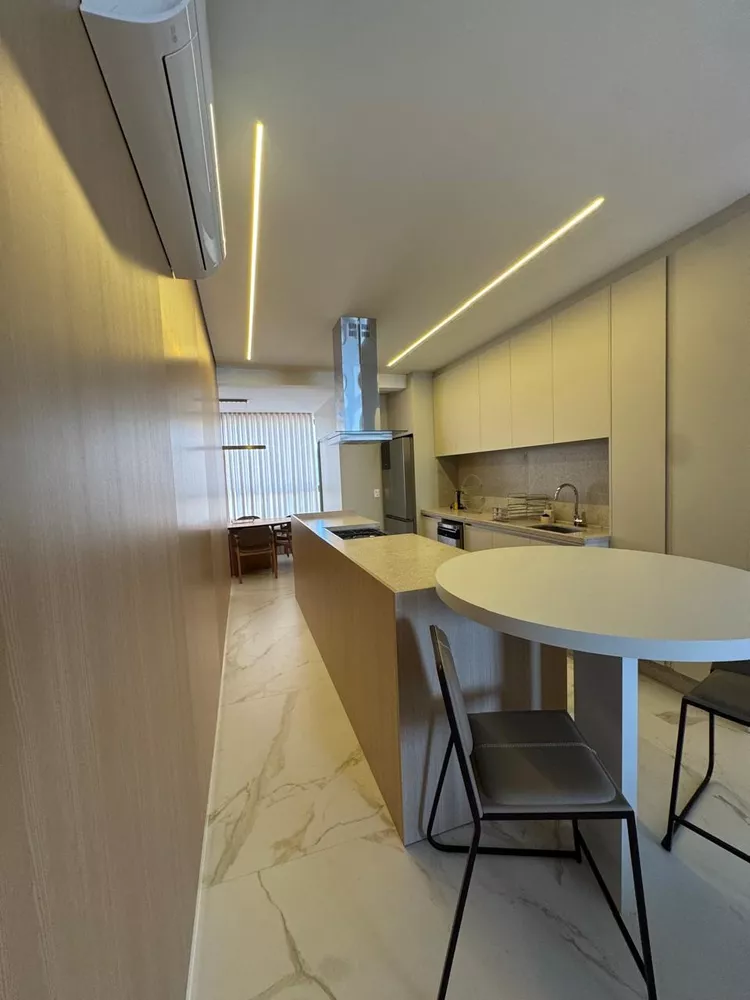 Apartamento, 3 quartos, 131 m² - Foto 2