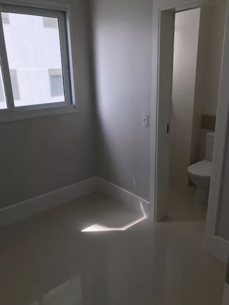 Apartamento, 4 quartos, 237 m² - Foto 2