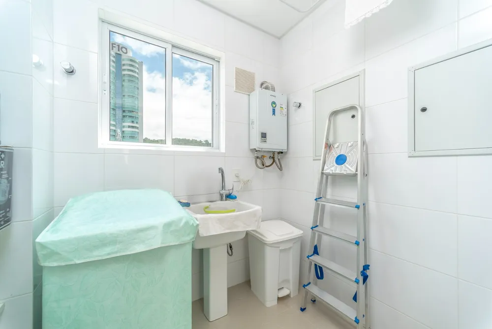 Apartamento, 3 quartos, 130 m² - Foto 2