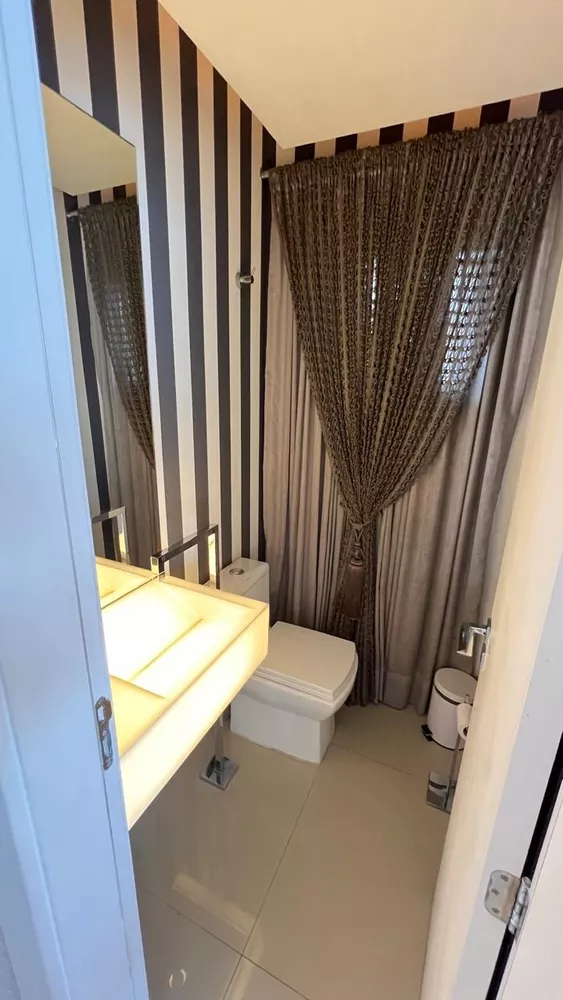 Cobertura, 3 quartos, 195 m² - Foto 2