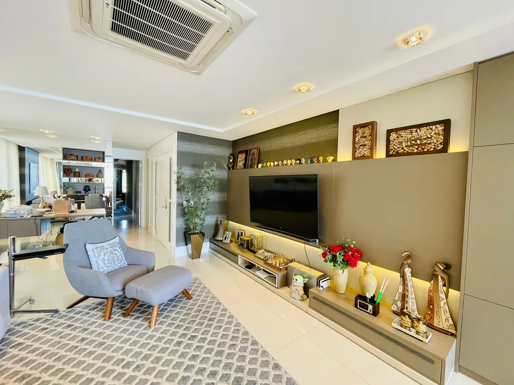 Apartamento, 4 quartos, 213 m² - Foto 1