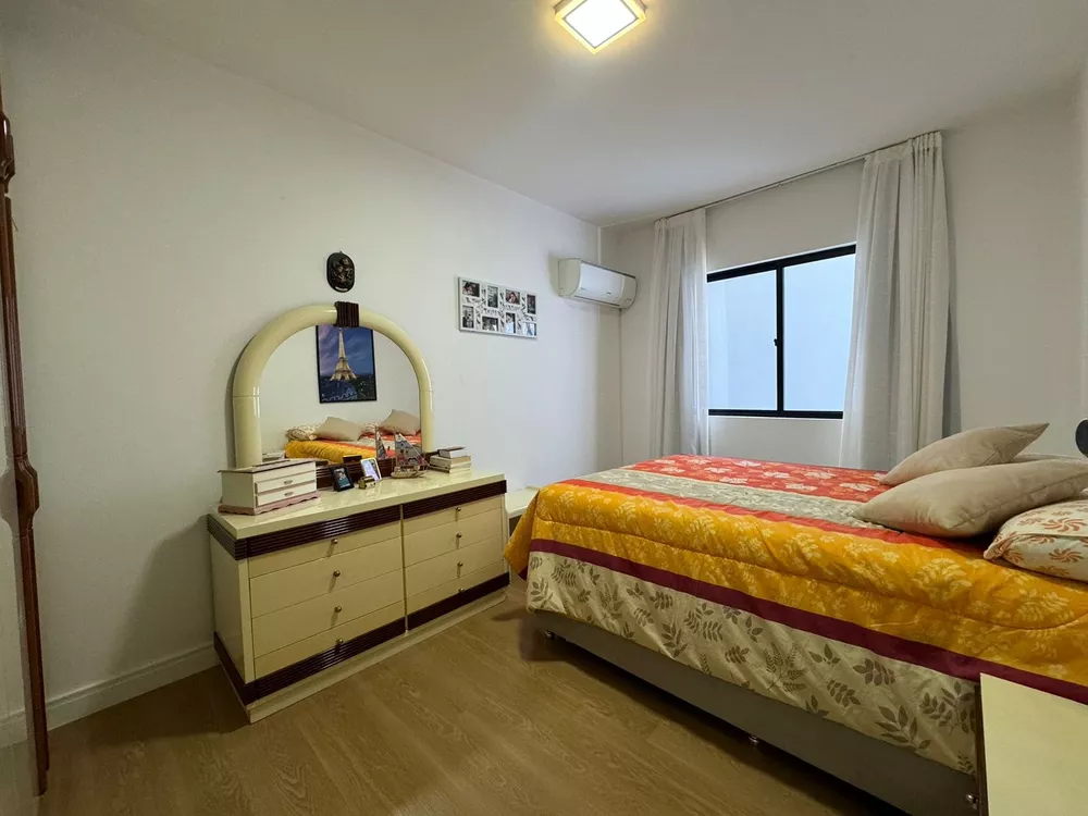 Apartamento, 3 quartos, 173 m² - Foto 2