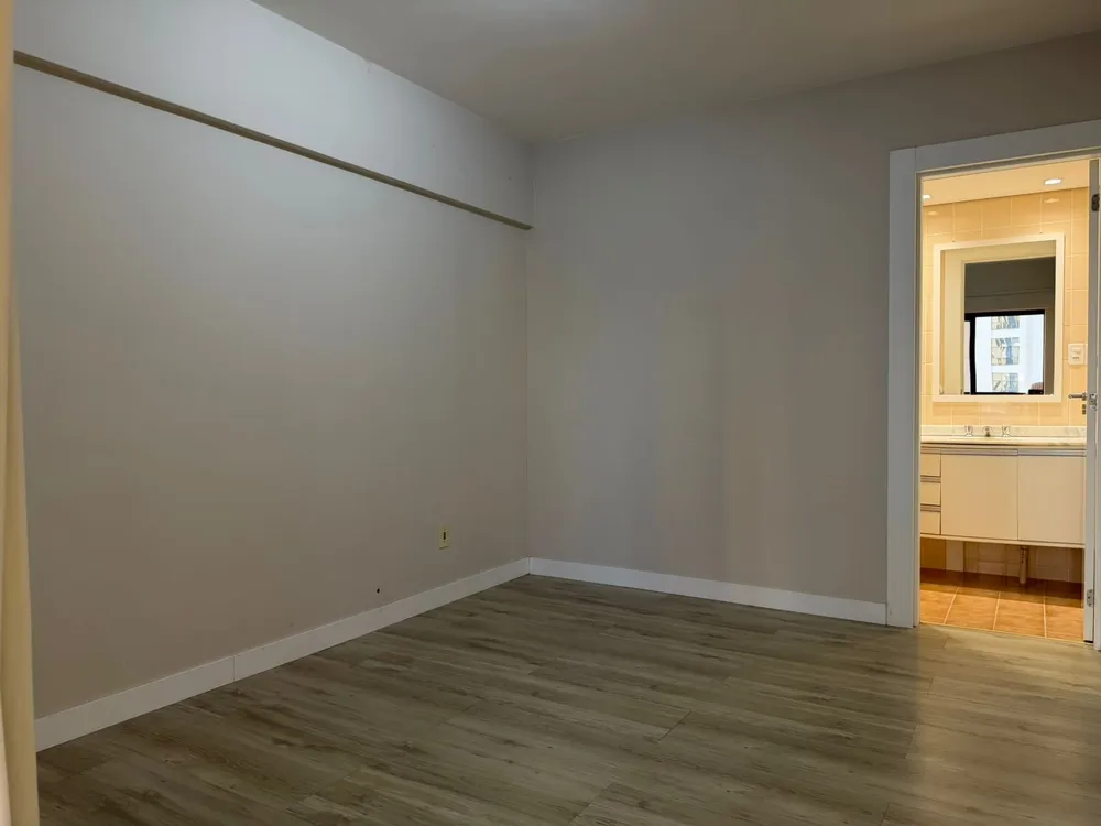 Apartamento, 3 quartos, 200 m² - Foto 1