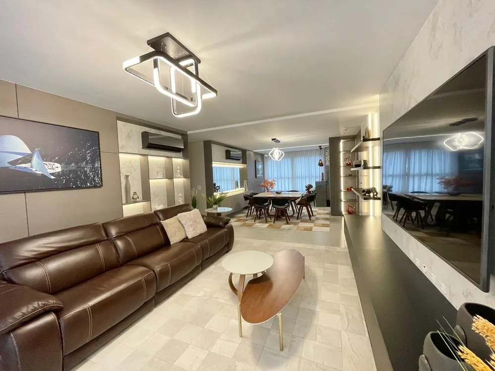 Apartamento, 4 quartos, 221 m² - Foto 2