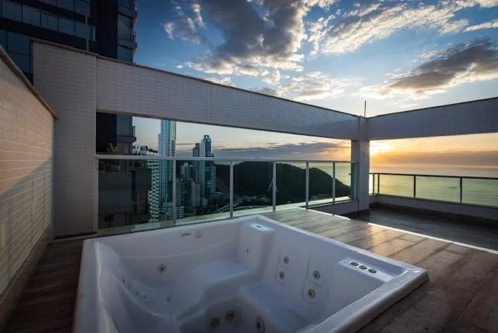 Cobertura, 3 quartos, 240 m² - Foto 3