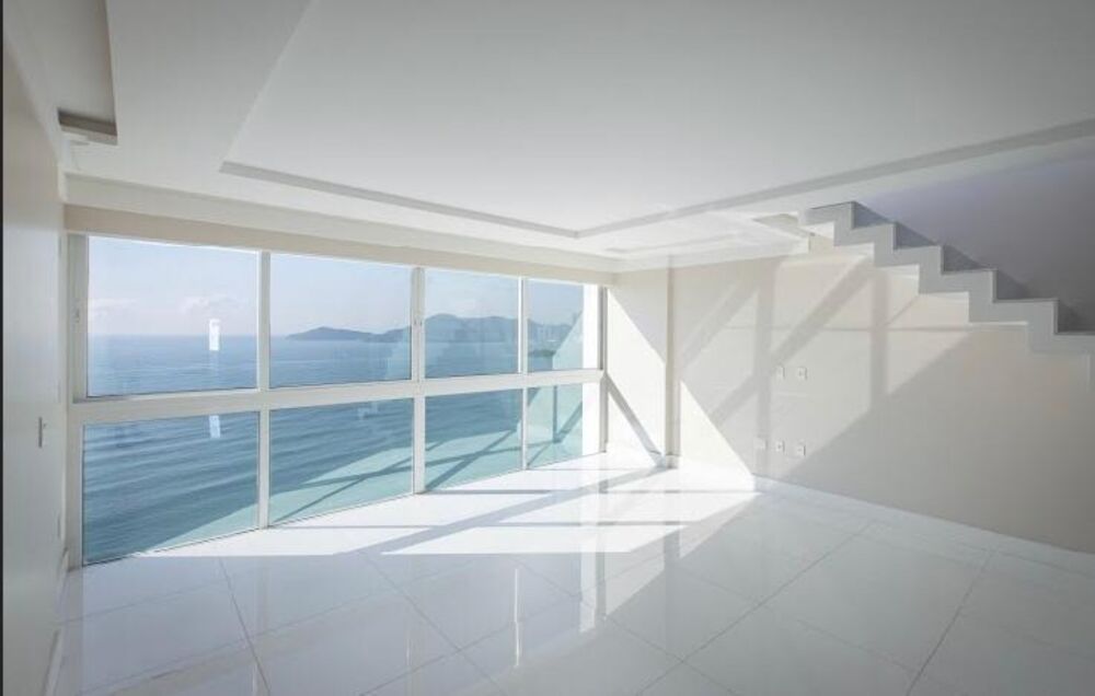 Cobertura à venda com 3 quartos, 240m² - Foto 1